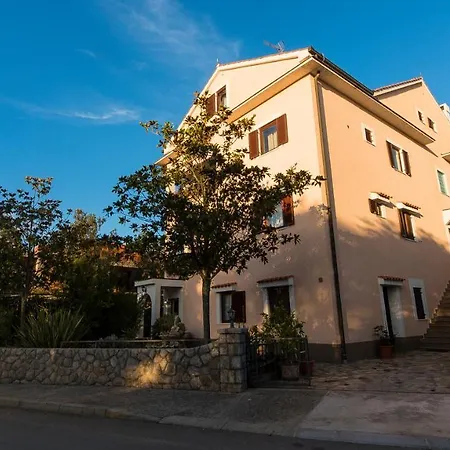 Guest House Lavanda 4 Njivice Exterior photo