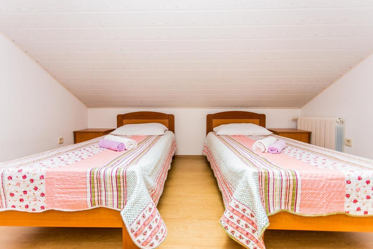 Lavanda 4 * Njivice
